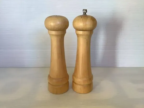 Illustration numéro 2 du produit Sel et poivre