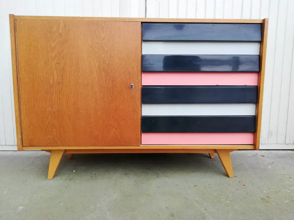 Illustration numéro 2 du produit Commode, enfilade Tchèque vintage, Jiri Jiroutek U458, 1960 style scandinave