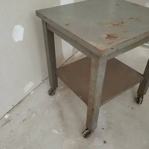 Illustration numéro 2 du produit Table d'appoint bureau industriel Remington rand Kardex