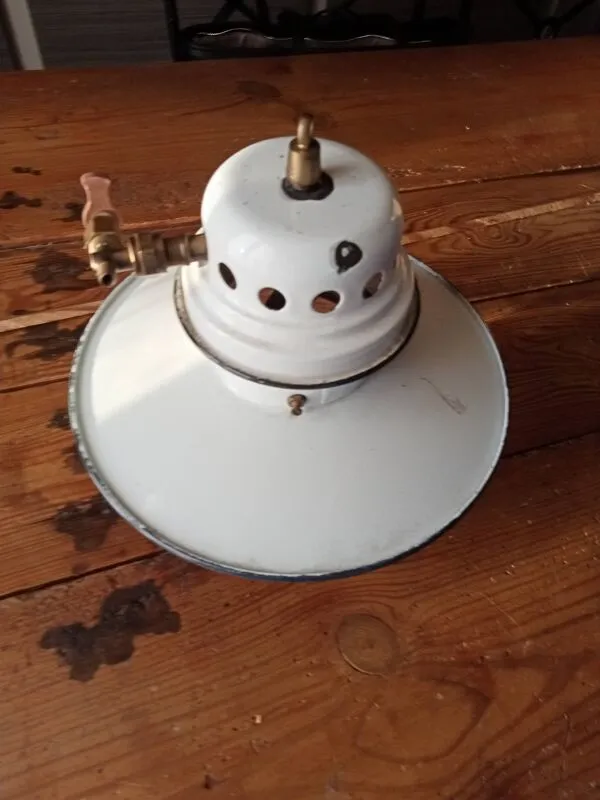 Illustration numéro 2 du produit Ancien plafonnier a gaz