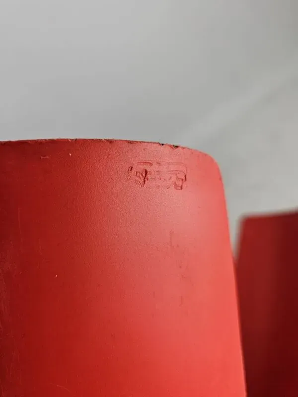 Illustration numéro 2 du produit Vitra Tabourets tabouret éléphant Sori Yanagi édition limitée