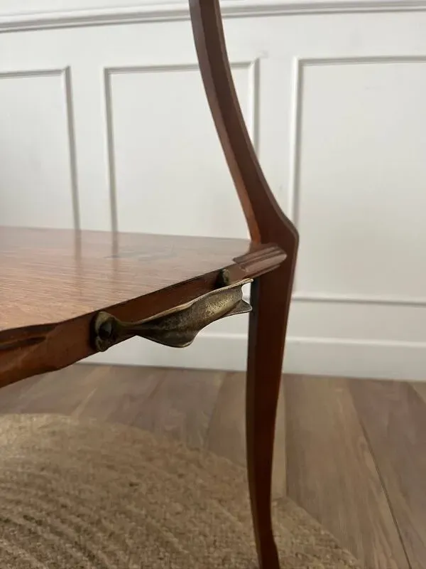 Illustration numéro 2 du produit Table à thé Art nouveau, Louis Majorelle