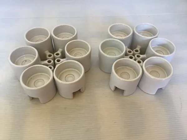 Illustration numéro 2 du produit Douze bougeoirs chenilles Ehlen Johansson