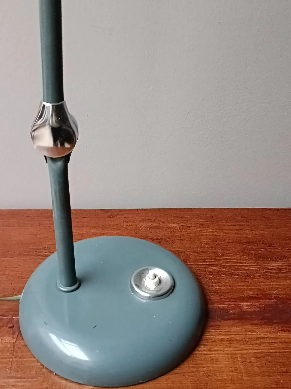 Illustration numéro 2 du produit Lampe d'atelier jumo