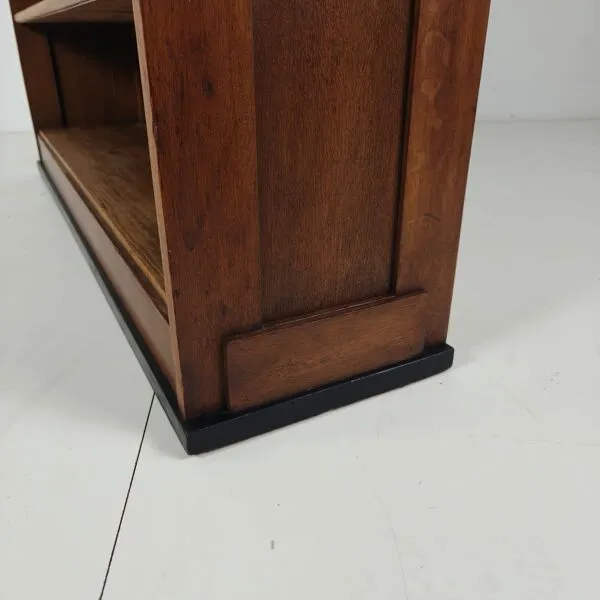 Illustration numéro 2 du produit Bibliothèque ouverte en chêne Art Déco École d'Amsterdam – années 1920