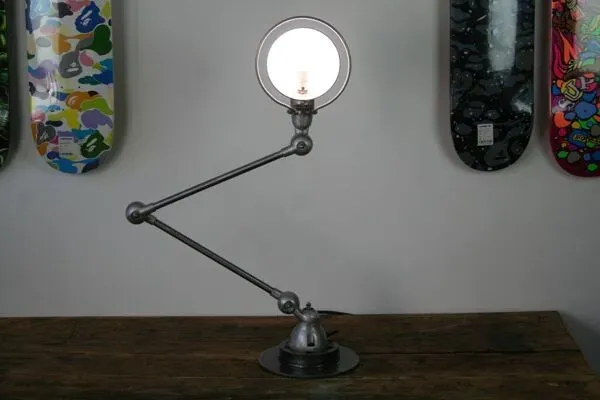 Illustration numéro 2 du produit Lampe Jielde industriel Jean Louis Domecq 2 bras vernis brillant