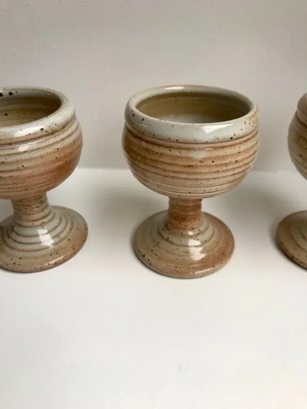 Illustration numéro 2 du produit Trio de coquetiers en grès du marais années 60-70