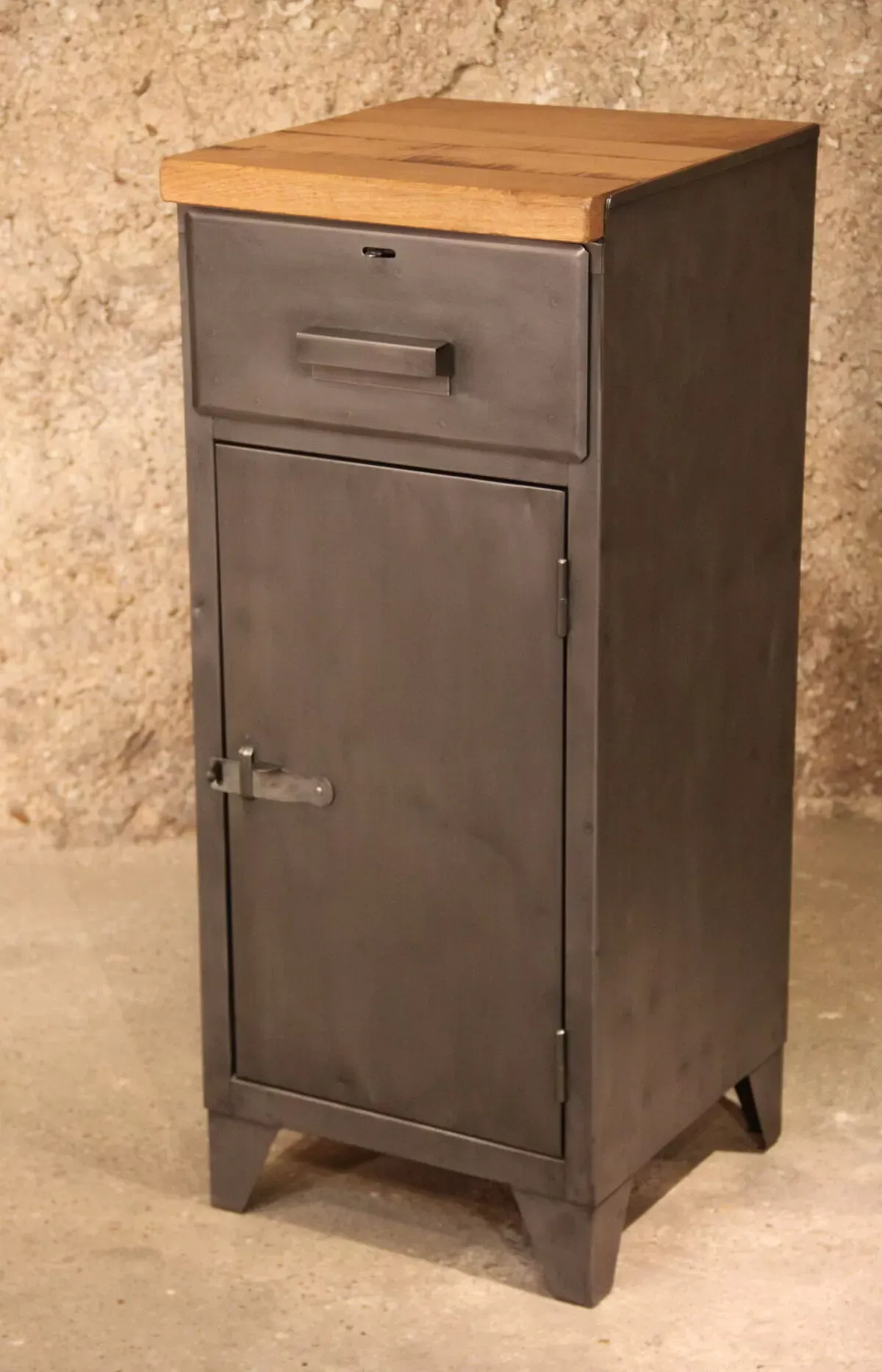 Illustration numéro 2 du produit Placard industriel