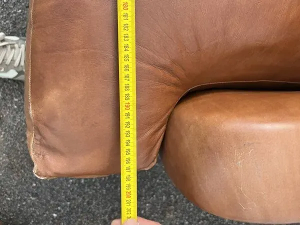 Illustration numéro 2 du produit Canapé 3 places et 2 fauteuils vintage en cuir brun