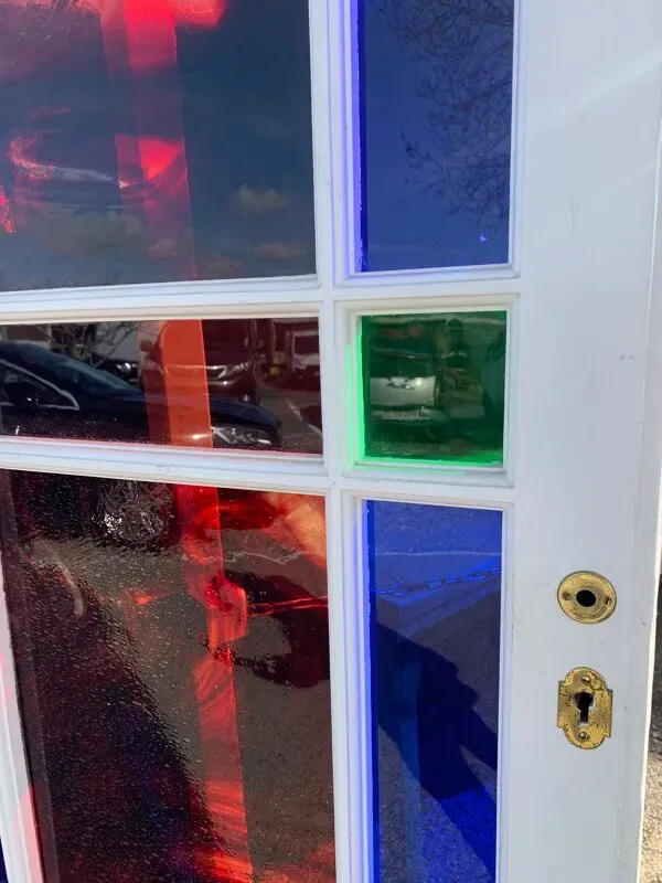 Illustration numéro 2 du produit Porte vitraux colorés