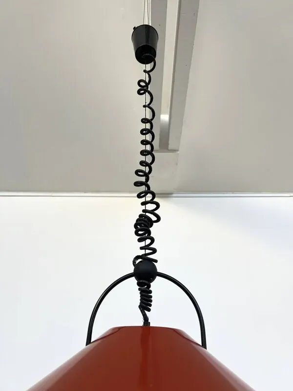 Illustration numéro 2 du produit Suspension Monte Baisse Lita – Rouge Brique – Design Français 80's