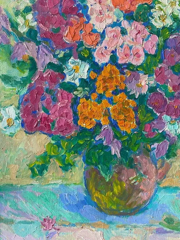 Illustration numéro 2 du produit Fleurs signé école russe XXeme siècle