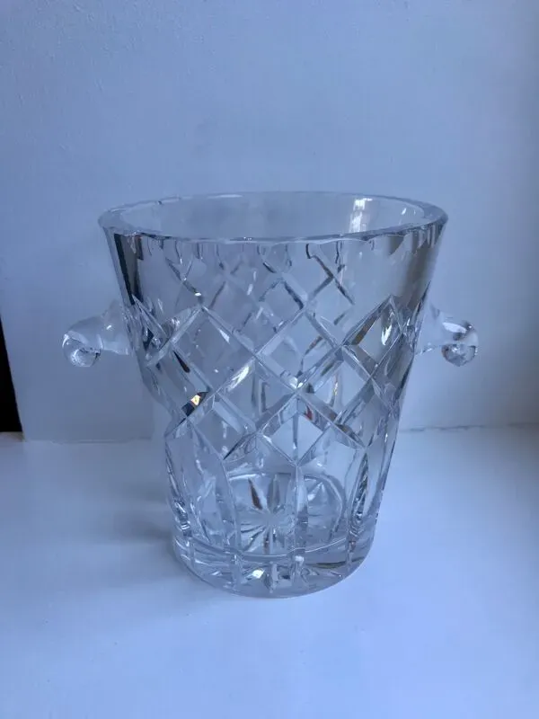 Illustration numéro 2 du produit Seau à glace en cristal années 60-70