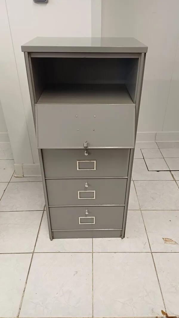 Illustration numéro 2 du produit Classeur industriel Bauche en métal – 5 tiroirs – années 50