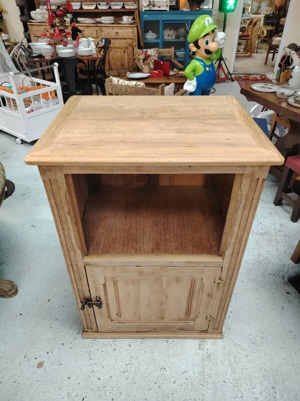 Illustration numéro 2 du produit Glacière de Maison Ancienne en Bois Brut Décapé – 1930