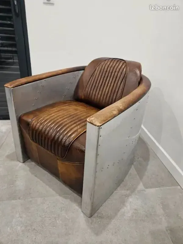 Illustration numéro 2 du produit Fauteuil club style aviation