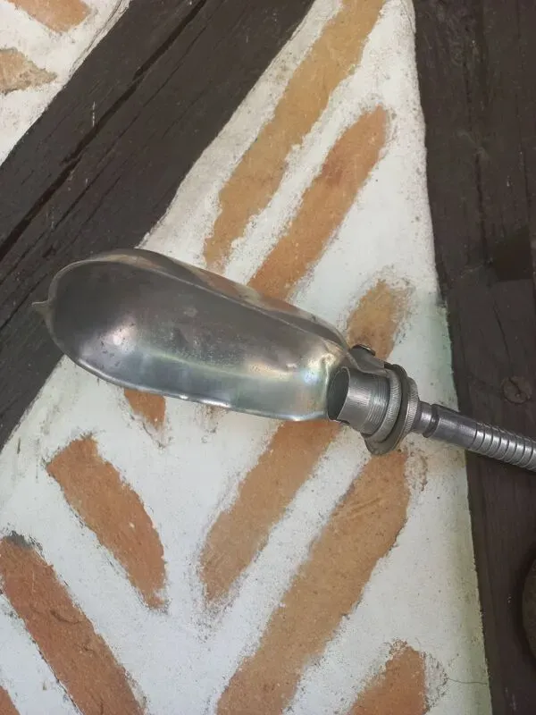 Illustration numéro 2 du produit Lampe de bureau articulée  flexible 1950