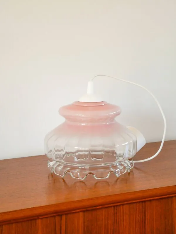 Illustration numéro 2 du produit Suspension en opaline, Rose Tie & Dye, 1960