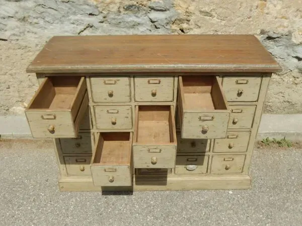 Illustration numéro 2 du produit Meuble de métier d'apothicaire en bois massif buffet chiffonnier 20 tiroirs
