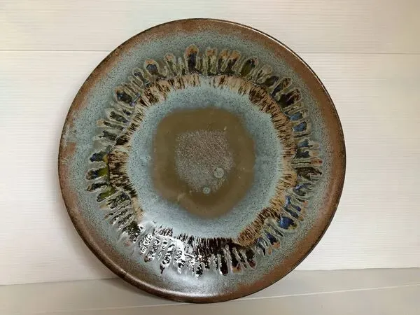 Illustration numéro 2 du produit Vide poche en céramique par Auguste Michiels Oostende