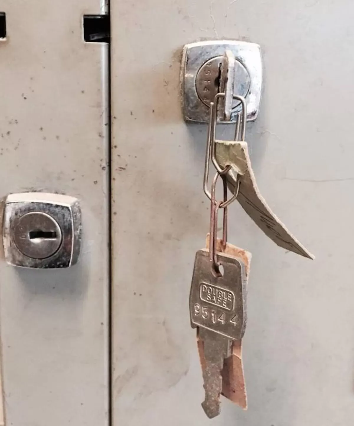 Illustration numéro 2 du produit Armoire industrielle vintage par Mewaf, années 1950