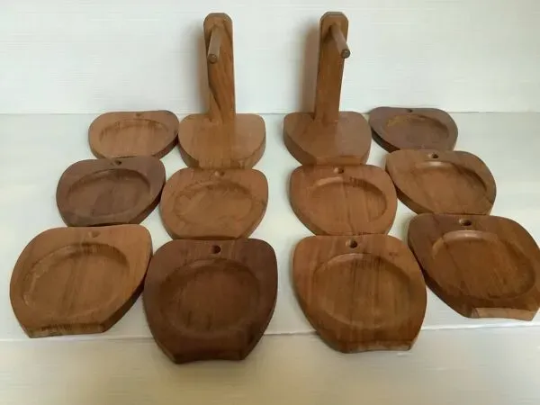 Illustration numéro 2 du produit Dix dessous de verre bois teck scandinave