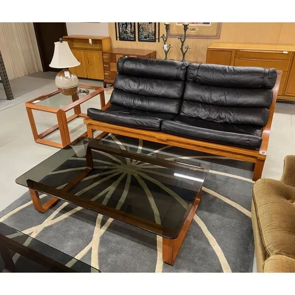 Illustration numéro 2 du produit Canapé T4 en cuir noir et teck de Fred Lowen pour Tessa, années 1970
