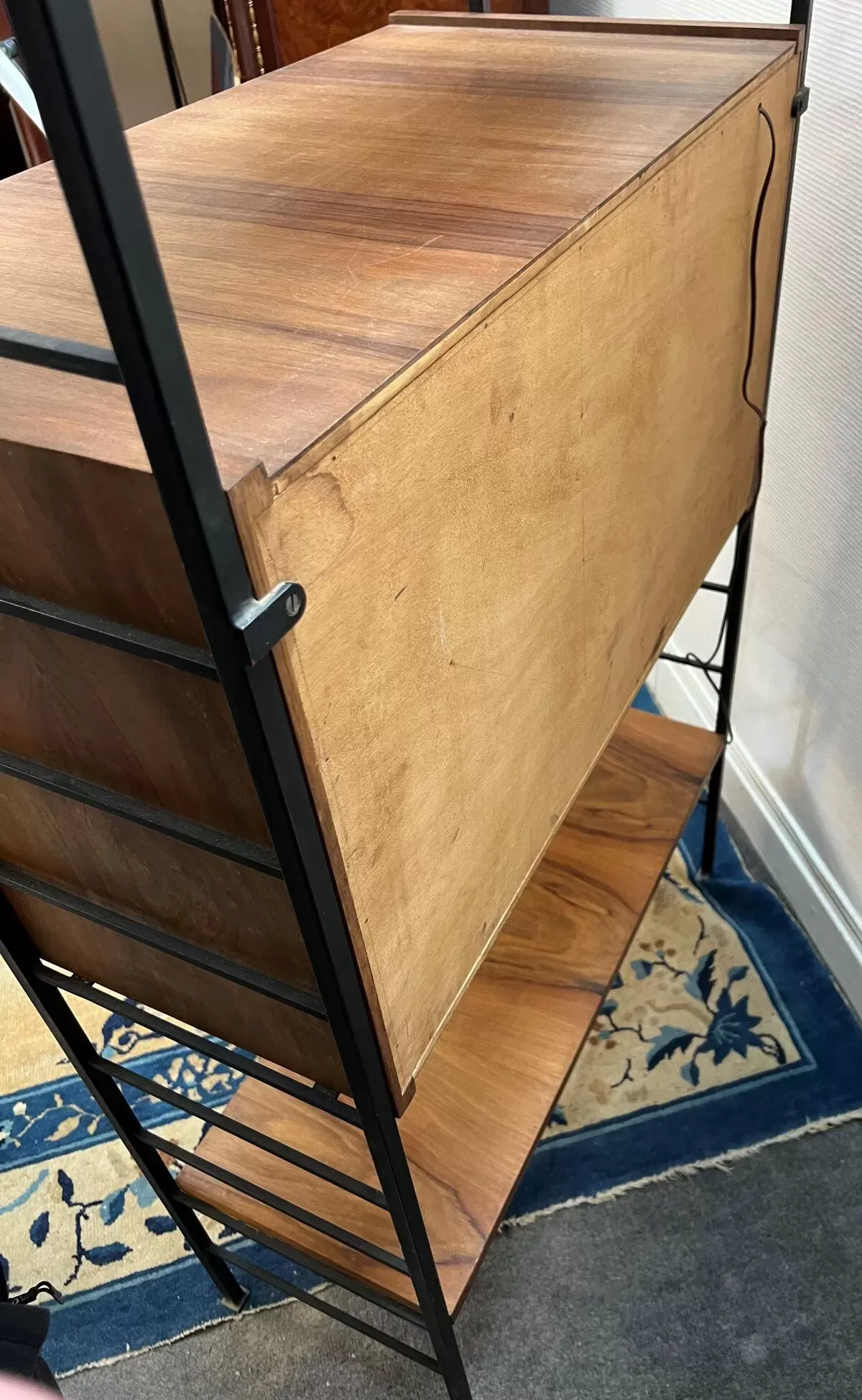 Illustration numéro 2 du produit Bibliothèque bureau scandinave en teck et fer noir, ladderax