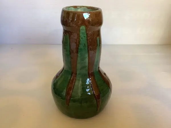 Illustration numéro 2 du produit Vase bicolore vert et marron grès céramique