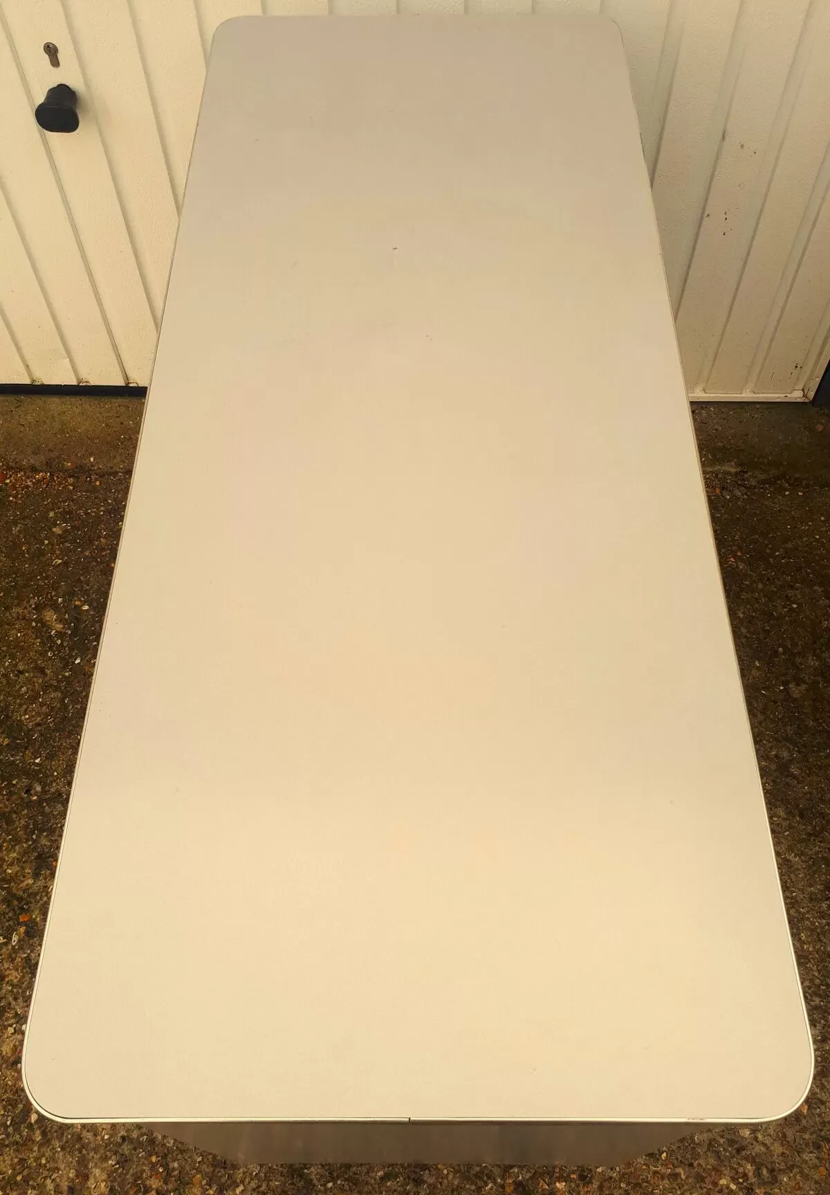 Illustration numéro 2 du produit Bureau ou console industriel des années 50