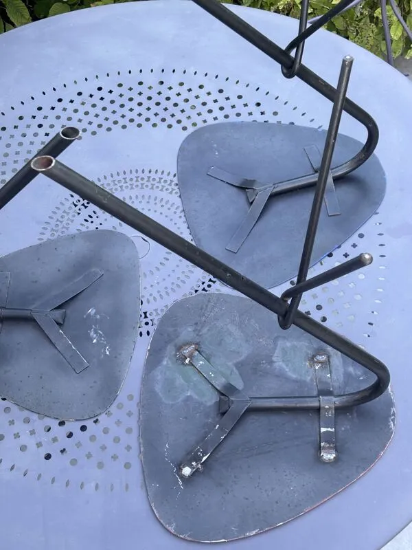 Illustration numéro 2 du produit Tables gigognes par Michel Buffet modèle “Knot” design français moderniste