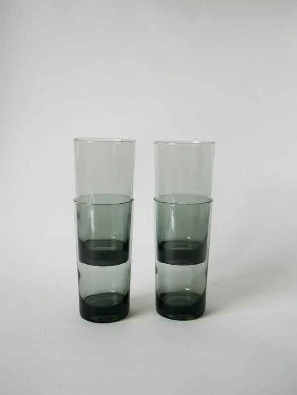 Illustration numéro 2 du produit lot de 4 verres Long Drink en verre fumé Design 1970