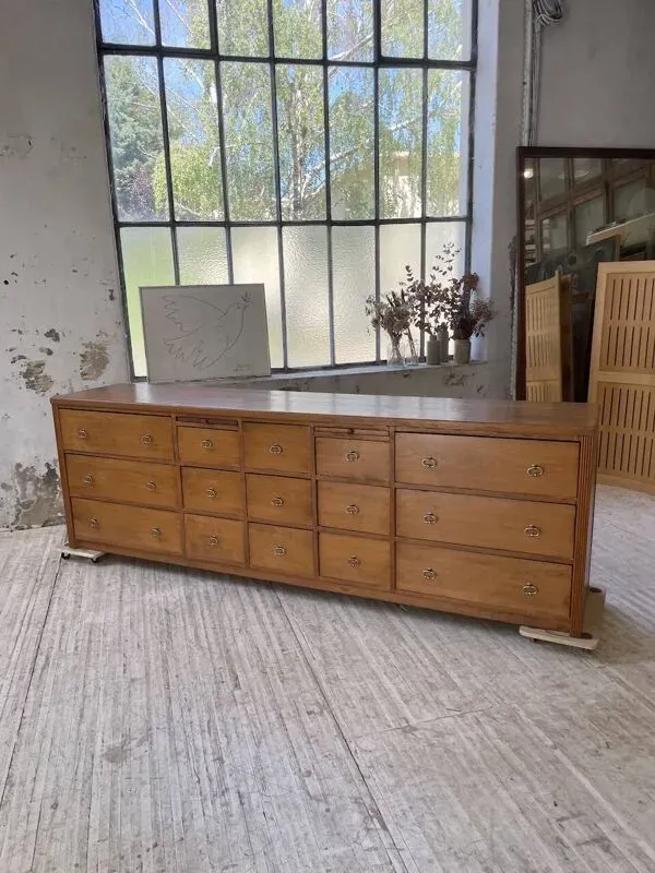 Illustration numéro 2 du produit Meuble de métier chêne doré XXL années 50