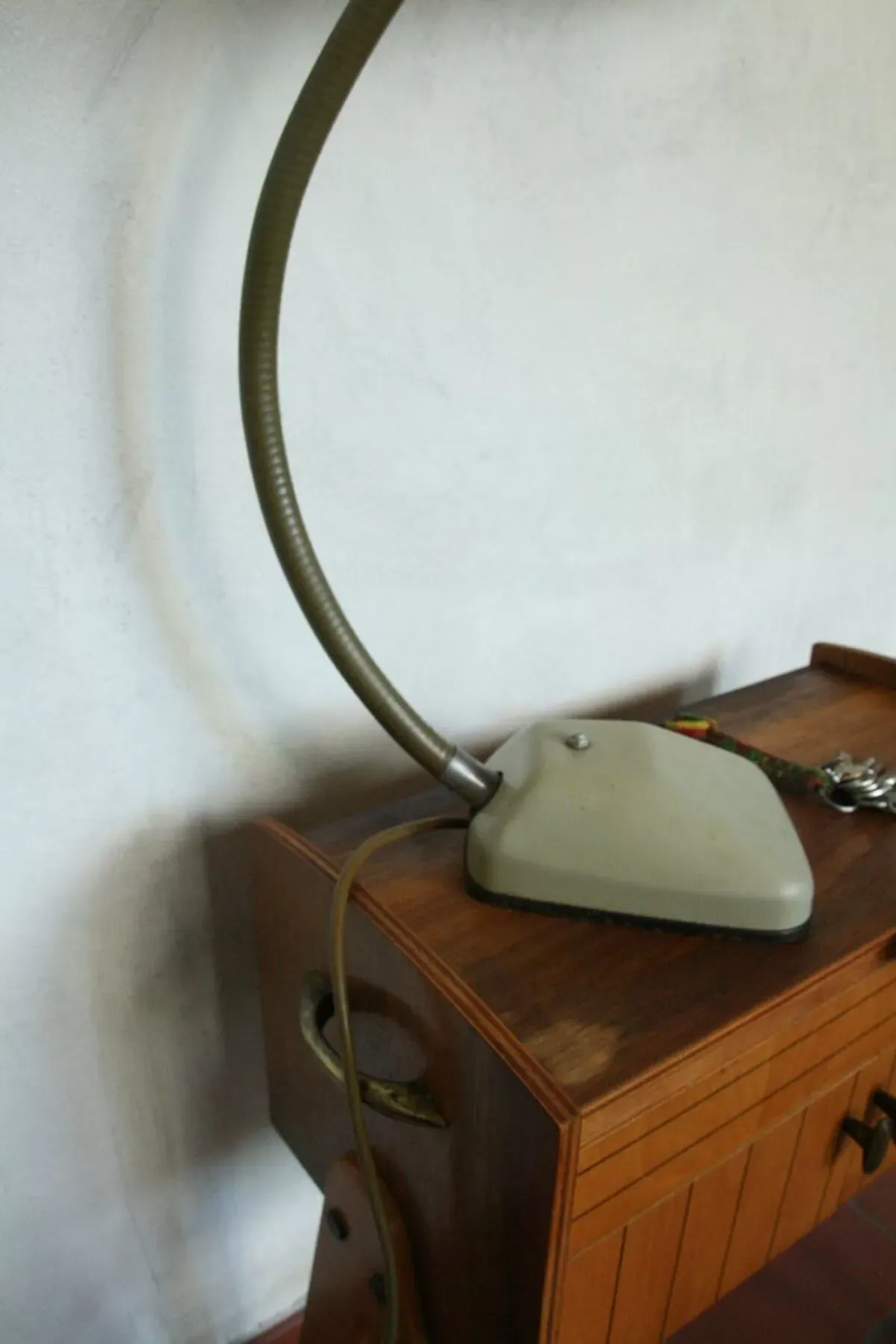 Illustration numéro 2 du produit Lampe de bureau industrielle