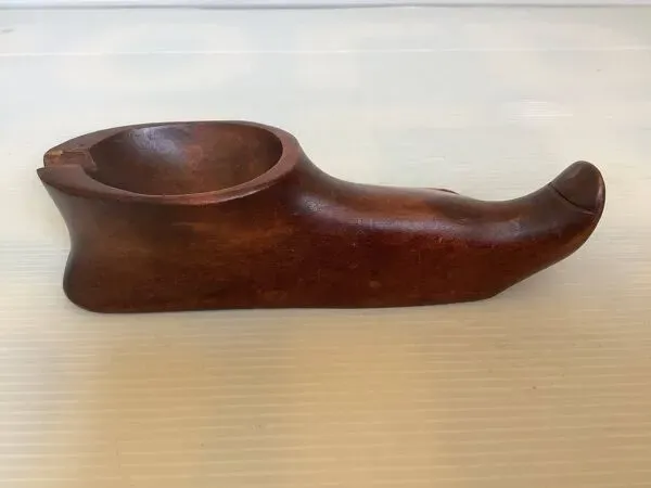 Illustration numéro 2 du produit Baguier vide poche cendrier pied en bois