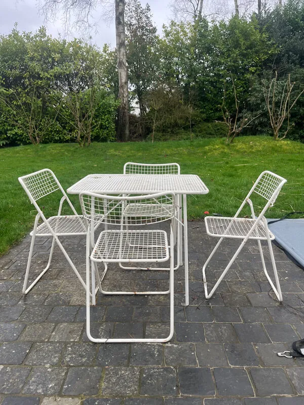 Illustration numéro 2 du produit Salon de terrasse vintage IKEA – Niels Gammelgaard – Table + 4 chaises