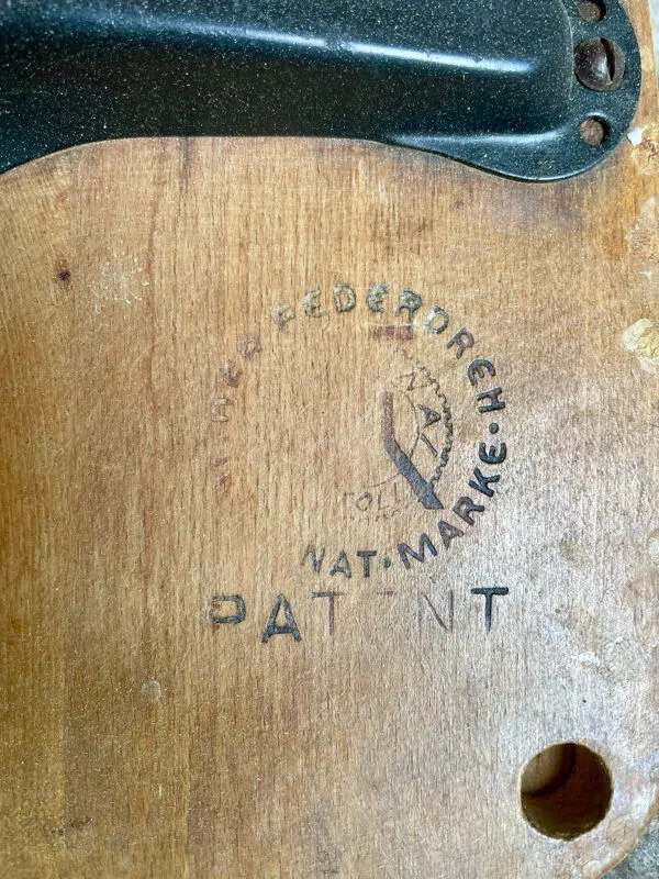 Illustration numéro 2 du produit Chaise vintage atelier bureau bois - Albert Stoll Federdreh – années 5