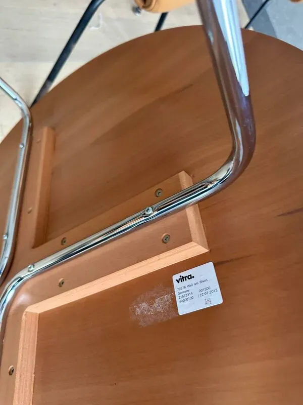 Illustration numéro 2 du produit Table basse CTM Charles & Ray Eames pour Vitra