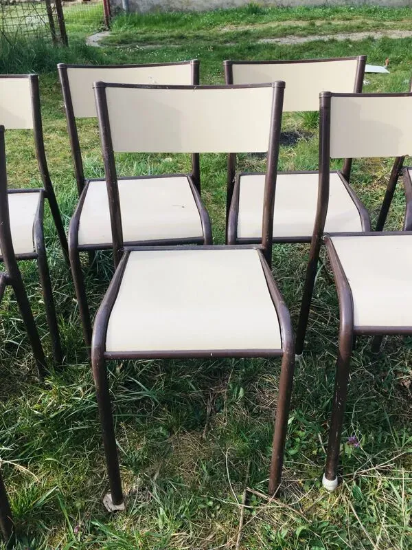 Illustration numéro 2 du produit Lot de 10 chaises d'école années 70 blanc