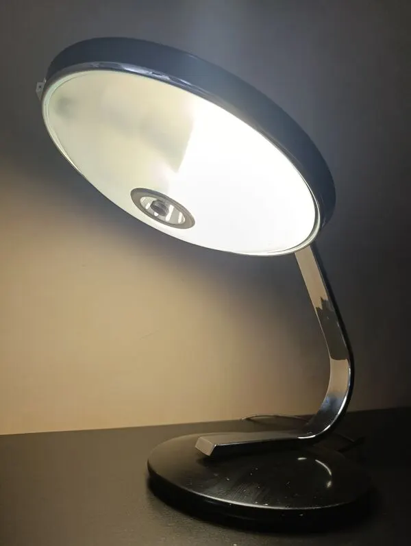 Illustration numéro 2 du produit FASE 520C – Lampe design vintage espagnole – Années 70 – Noir & chrome