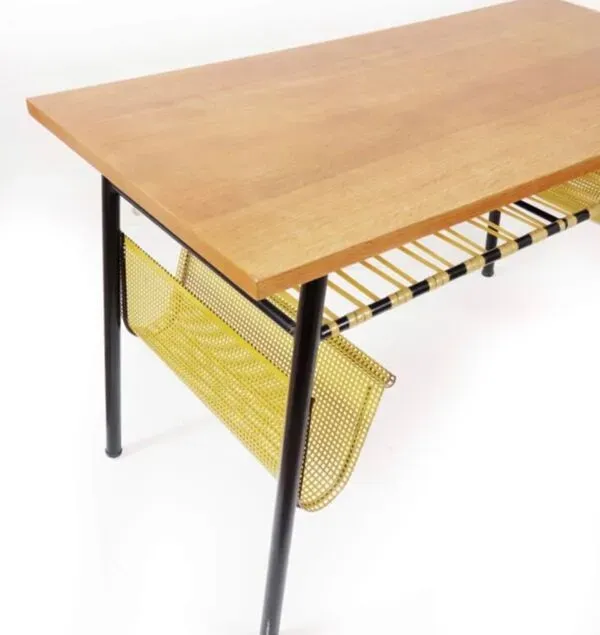 Illustration numéro 2 du produit Bureau bois années 1950