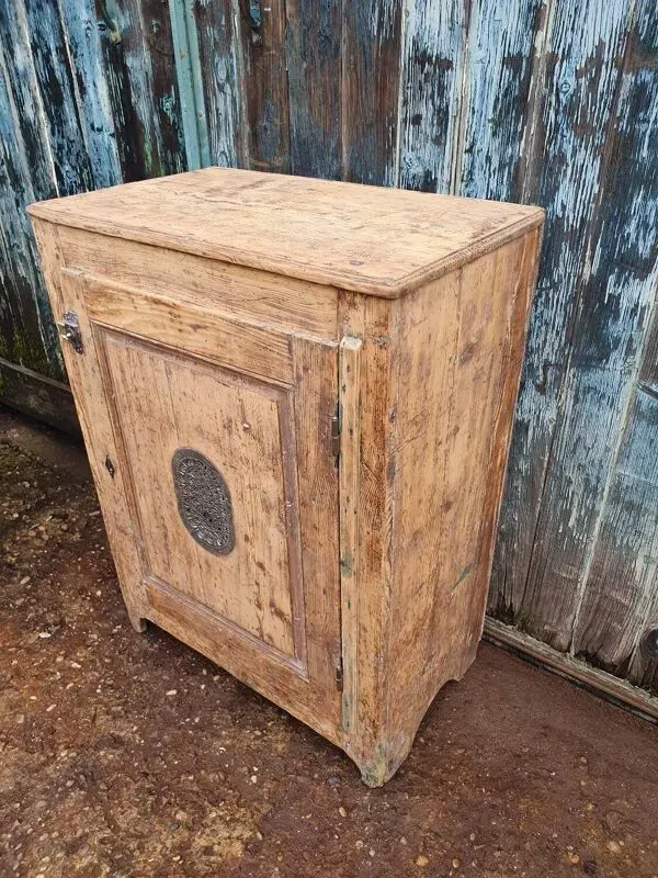 Illustration numéro 2 du produit Meuble de métier