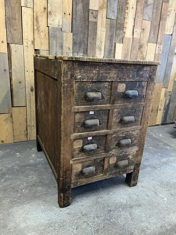 Illustration numéro 2 du produit Meuble de métier en bois ancien chaussure