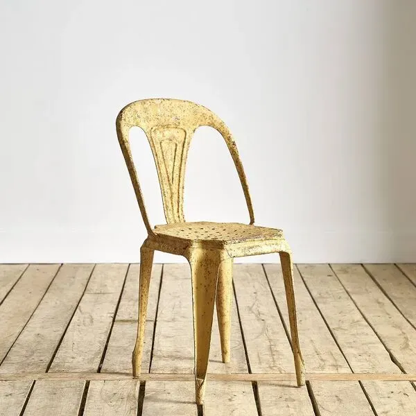 Illustration numéro 2 du produit Chaise multipl