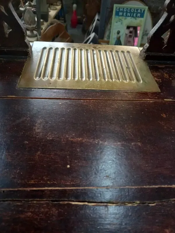 Illustration numéro 2 du produit Ancien comptoir d'accueil année 20