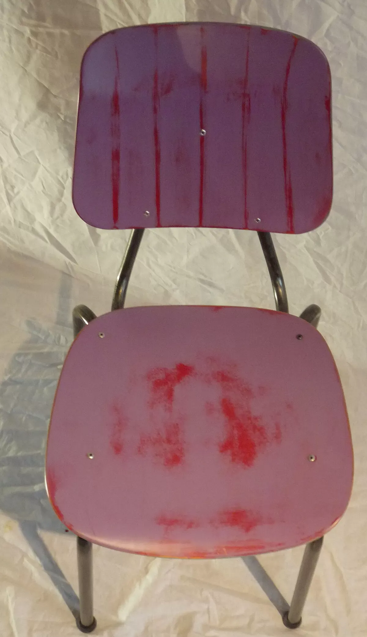 Illustration numéro 2 du produit Paire de chaises tube acier empilables