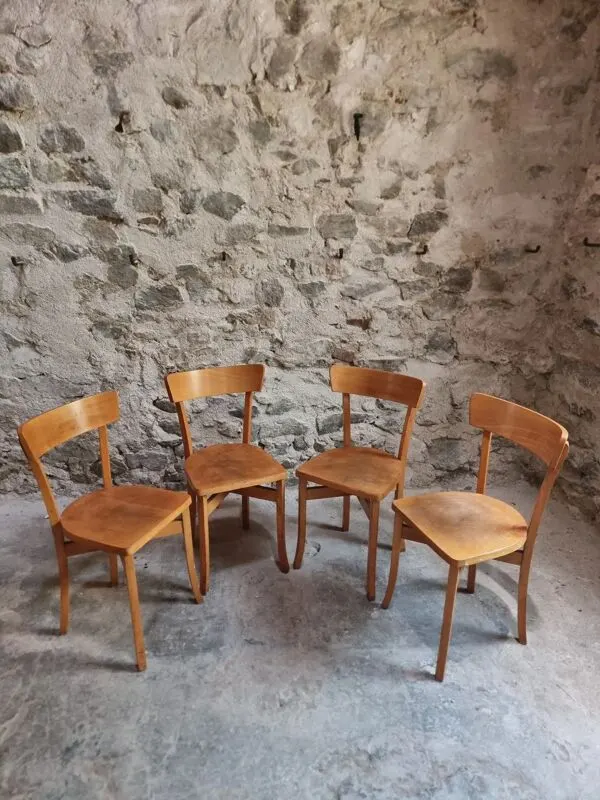 Illustration numéro 2 du produit 4 chaises bistrot françaises en hêtre et contreplaqué, années 1960