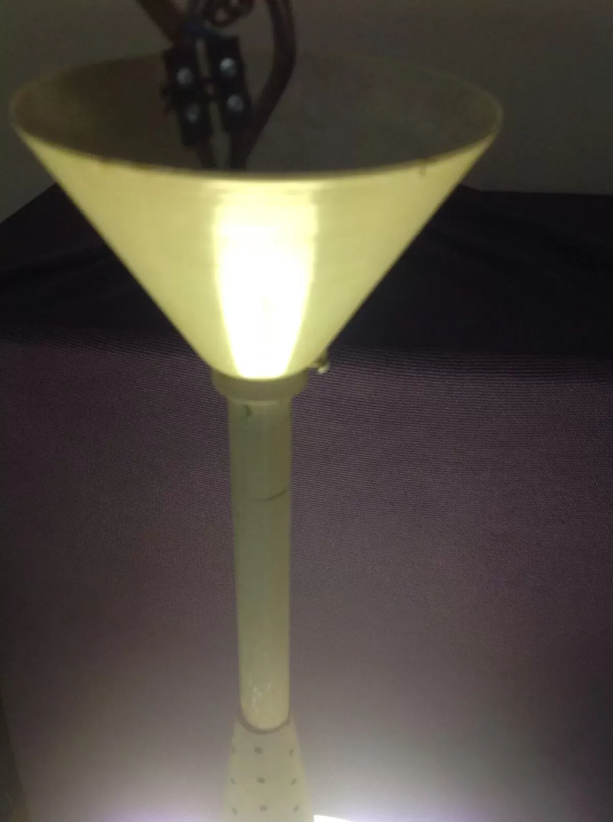 Illustration numéro 2 du produit Lustre industriel holophane