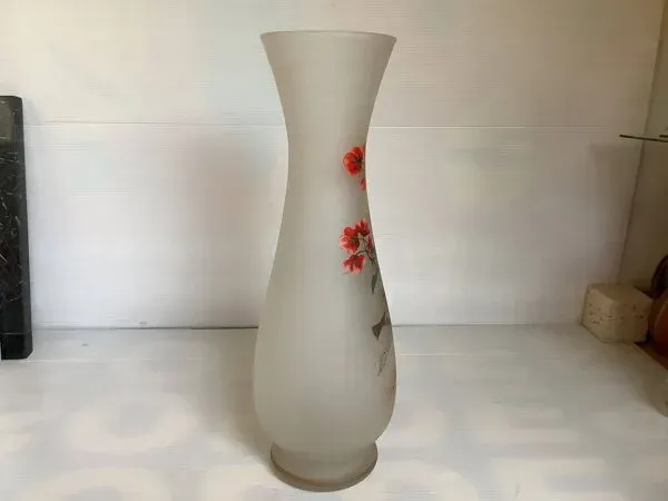 Illustration numéro 2 du produit Grand vase verre dépoli fleurs