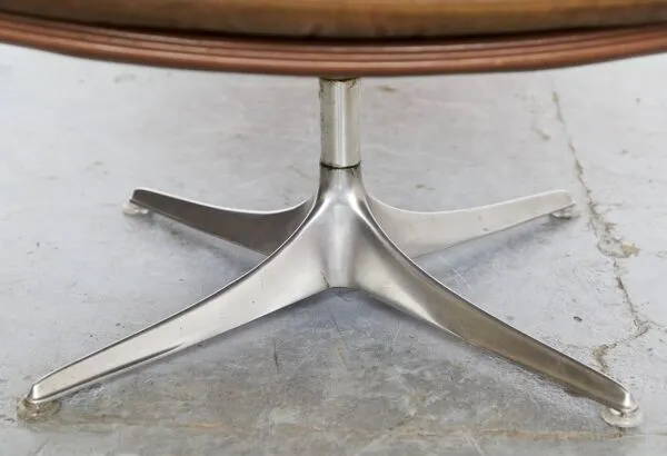 Illustration numéro 2 du produit Fauteuil club Horst Brüning COR Chair pour COR